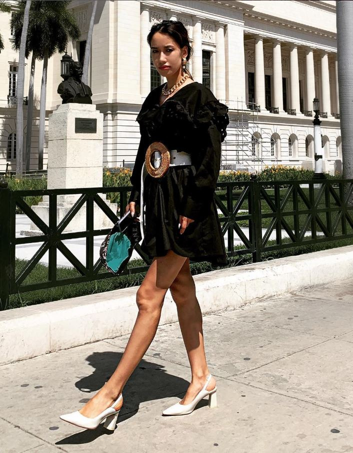 Бүх цаг үеийн №1 фэшниста Э.Туулын гоёл Chanel, Gucci-гээр хязгаарлагдахгүй!  